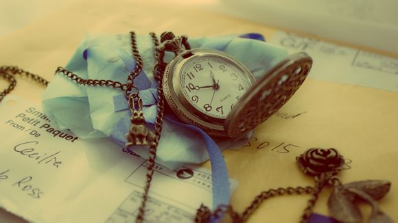 顶级南红手串如何辨别