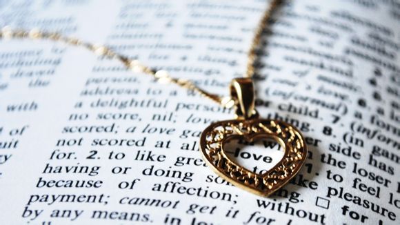 钻蓝色是什么样子